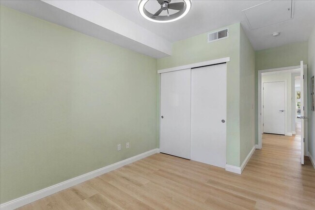 Building Photo - 2857 Regatta Dr