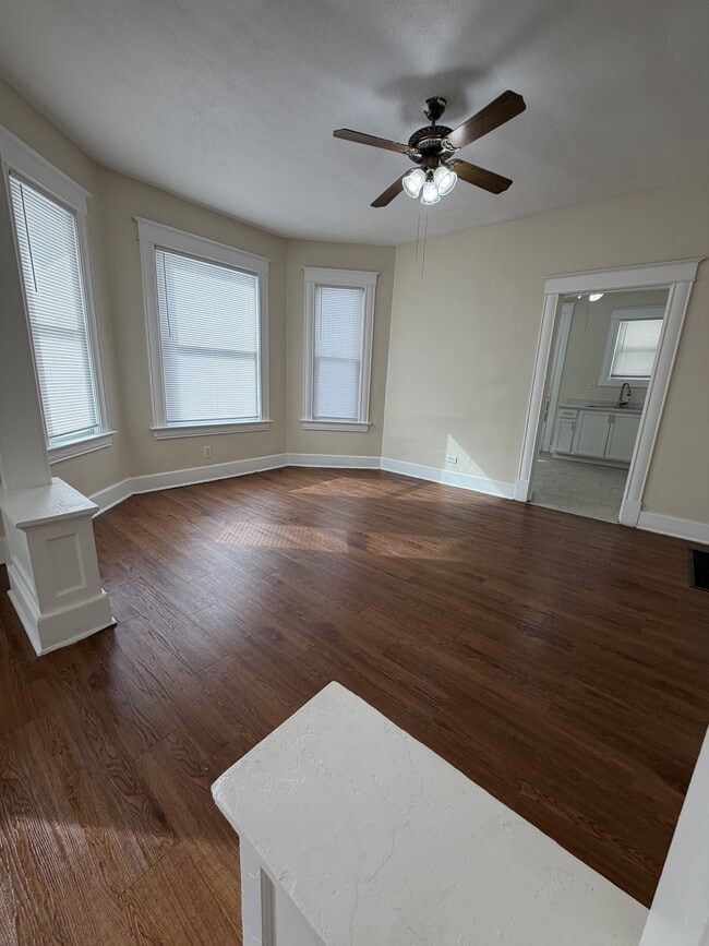 Building Photo - 2613 Iowa St