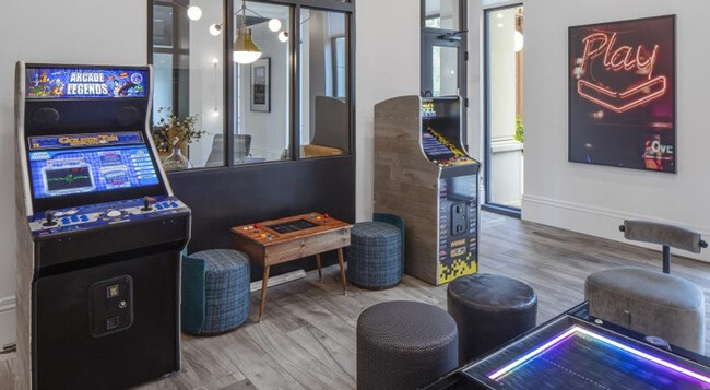 Building Photo - 4025 Mercantile Dr