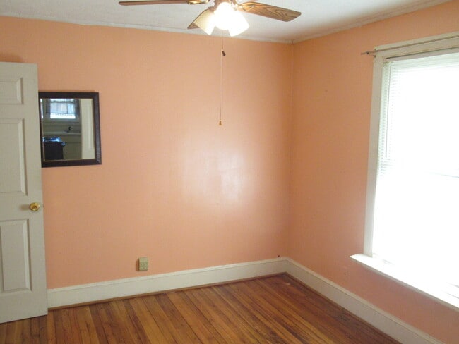 Building Photo - Home for Rent In Lincolnton