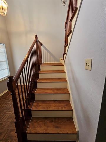 Building Photo - 701 Towne House Ln