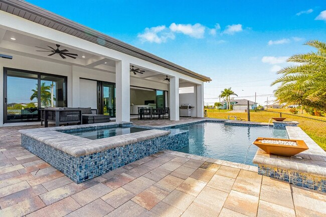 Building Photo - 3611 Gulfstream Pkwy
