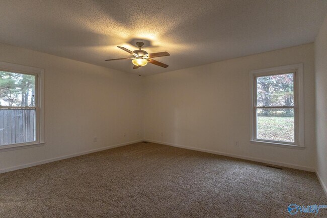 Building Photo - 111 Cepha Dr