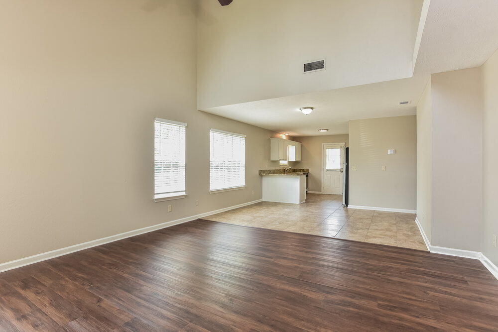 Building Photo - 1118 Benton Mason Dr
