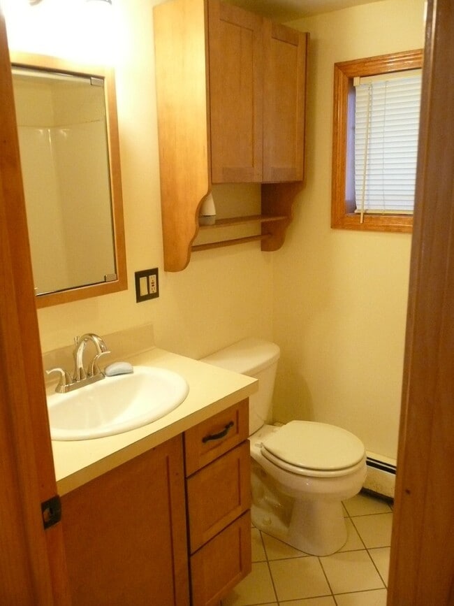 Building Photo - LO-37 Spring St. Newmarket, NH