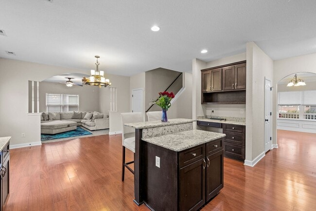 Building Photo - Dream Home Alert in Hampton!