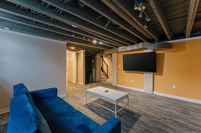 Building Photo - 11321 Hessler Rd