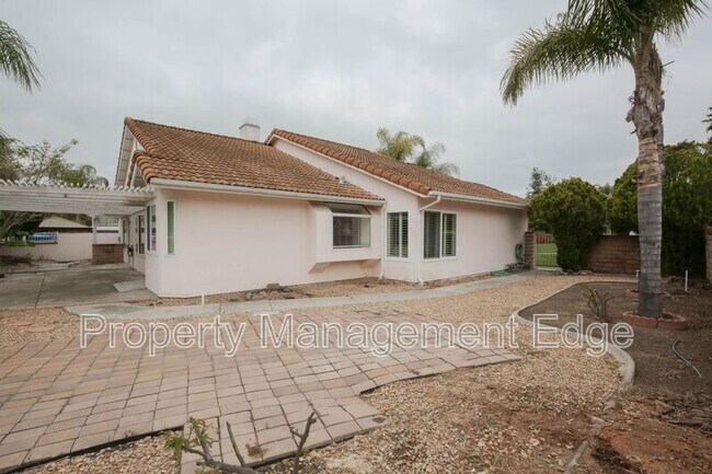 Building Photo - 30538 Colina Verde St