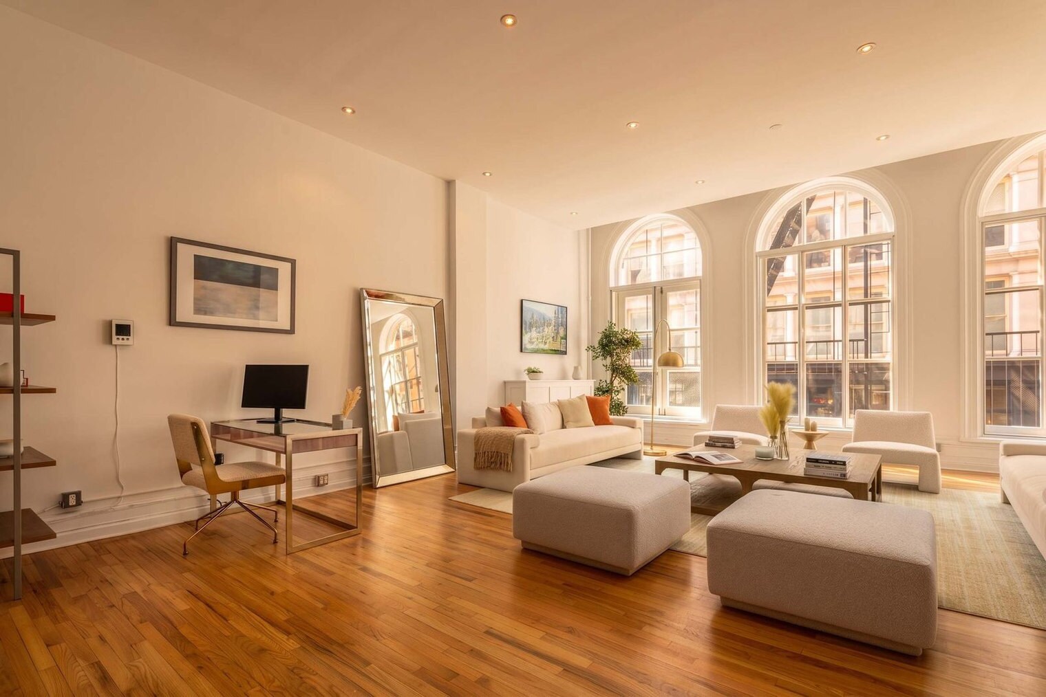 Building Photo - 508 Broadway-SI ID1035011P