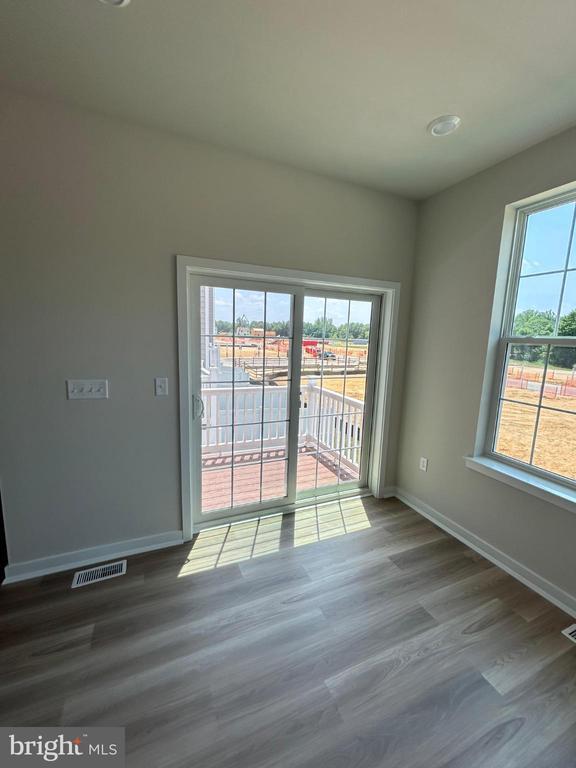 Building Photo - 38 Barnes Wy