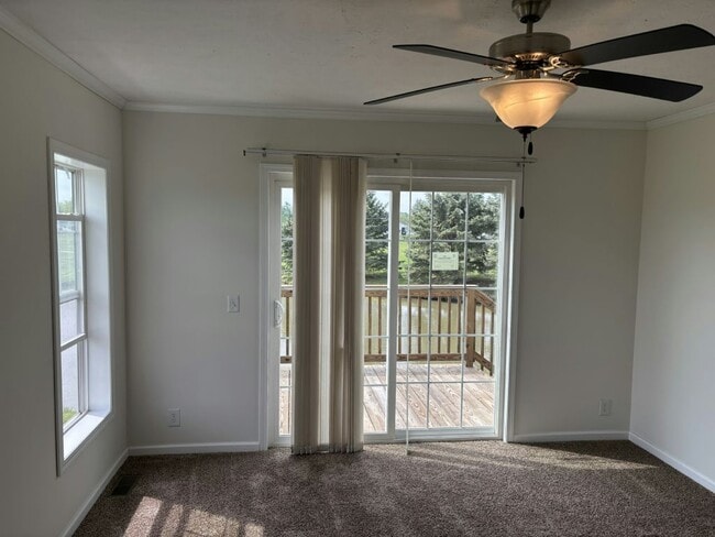 Building Photo - 5053 W Sawgrass Dr