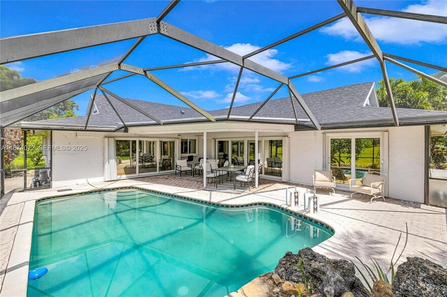 Building Photo - 5706 Guava Dr