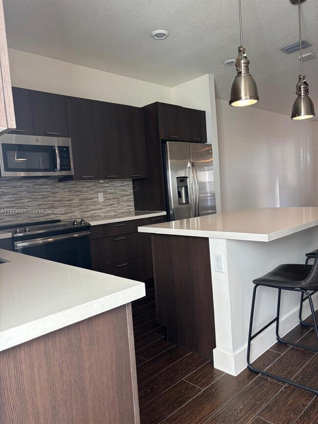 Building Photo - 4700 NW 84th Ave