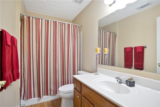 Building Photo - 130 S Links Dr