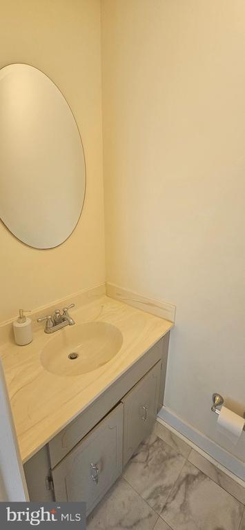 Building Photo - 10483 Malone Ct