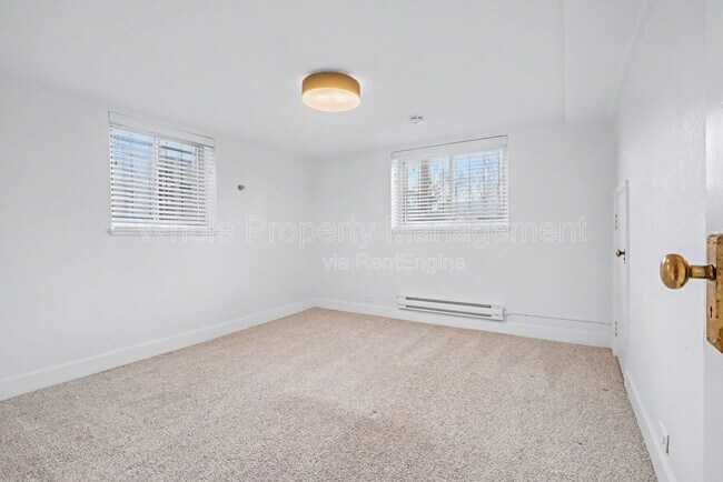 Building Photo - 3021 N Columbine St