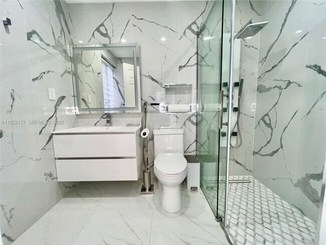 Building Photo - 3297 SW 26th St