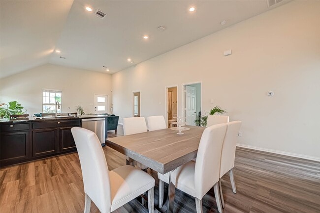 Building Photo - 5027 Green Gate Trl