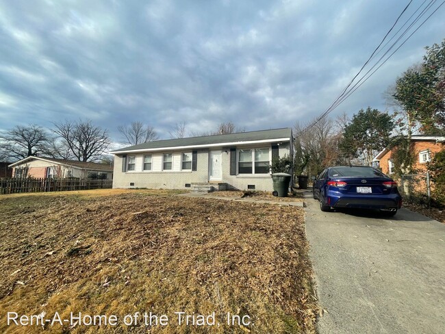 Building Photo - 3 br, 1.5 bath House - 1609 Twain Road