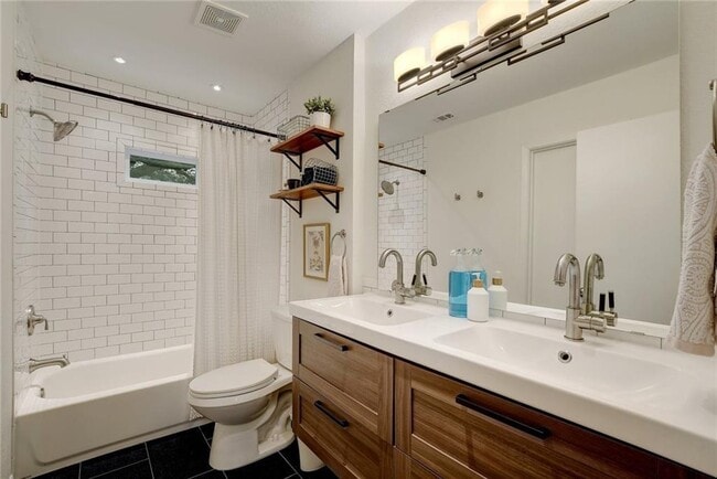 Building Photo - 9019 Wagtail Dr