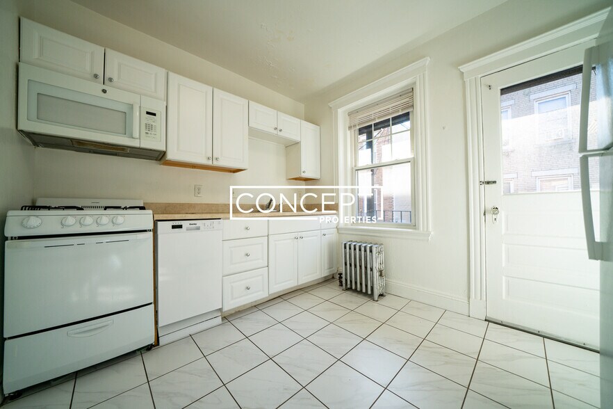 Building Photo - 56 Selkirk Rd