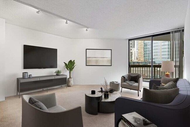 Building Photo - 829 N Dearborn St