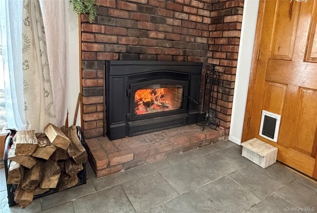 Building Photo - 32 Landview Dr