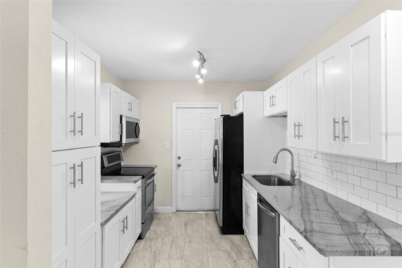 Building Photo - 2309 E Liberty St