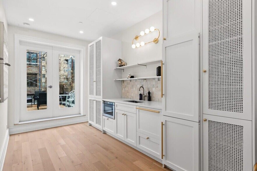 Building Photo - 453 W 141st St