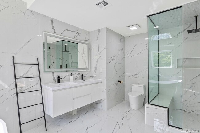 Building Photo - 65 Mayfair Rd