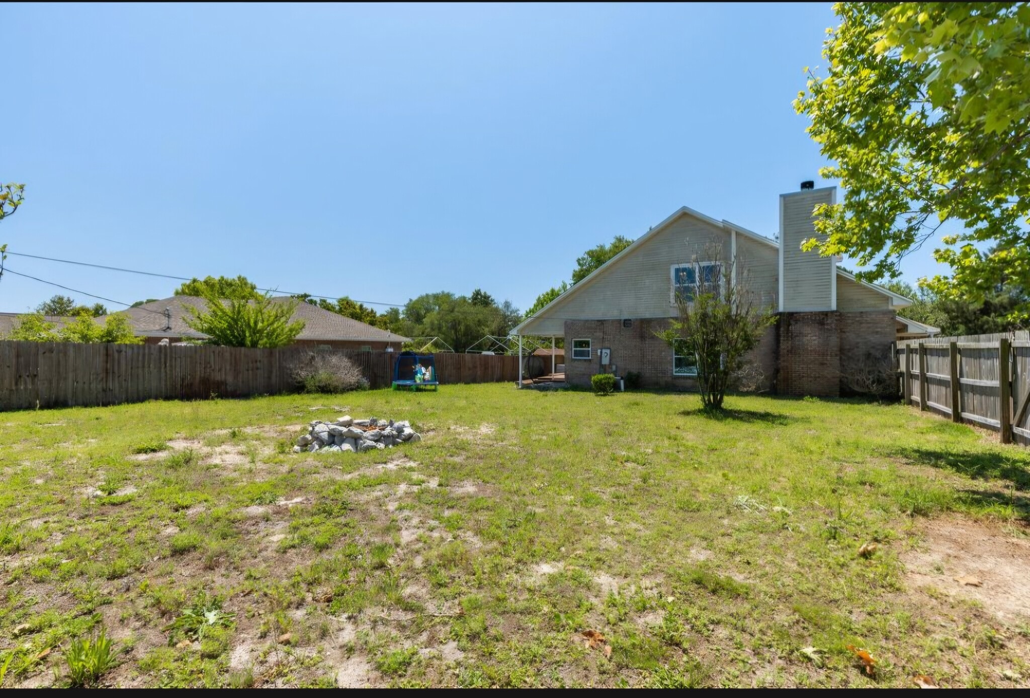 Building Photo - 650 Reynolds Cir