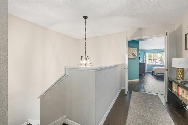 Building Photo - 4265 Brentwood Park Cir
