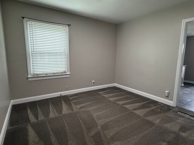 Building Photo - Charming 3-Bedroom Home in the Heart of Murfreesboro!