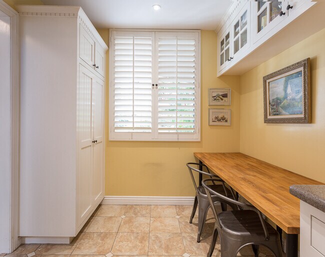 Building Photo - 4201 Via Marisol Via