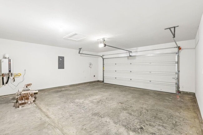 Building Photo - 2814 Clapbread Ln
