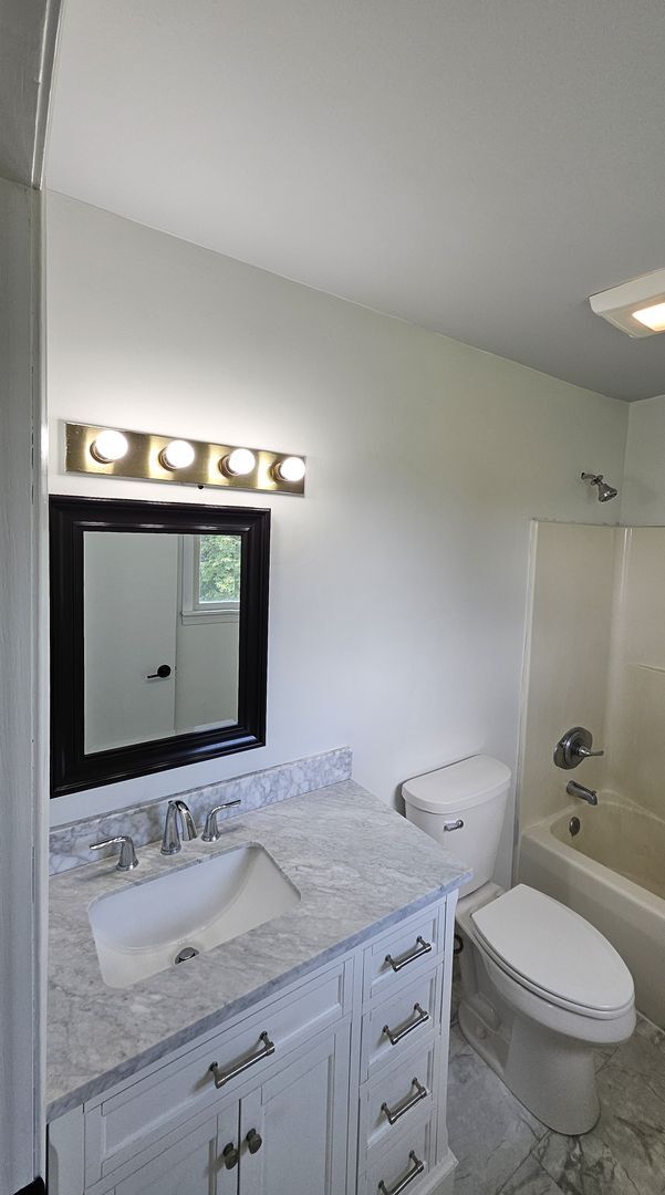 Building Photo - 3182-3184 Shellers Bend