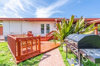 Building Photo - 1841 SW 29th Ave