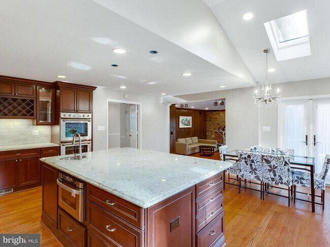 Building Photo - 7705 Huntmaster Ln
