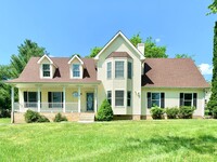 Building Photo - 3300 Tara Blvd