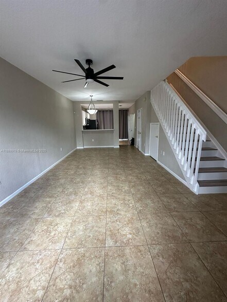 Building Photo - 661 NW 42nd Ave