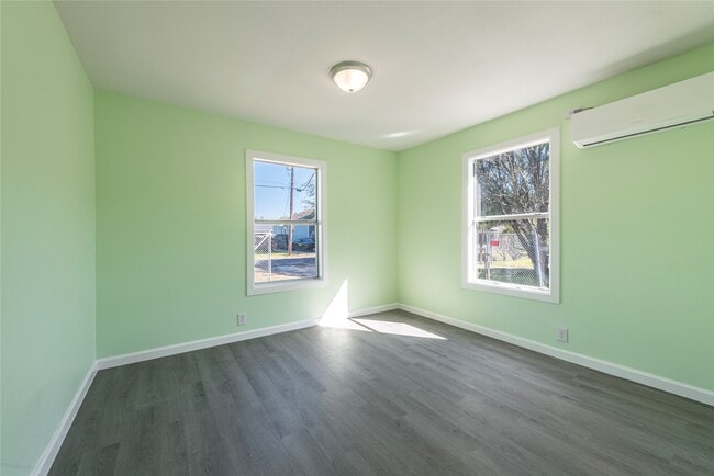 Building Photo - 6309 Anderson St