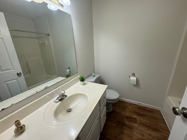 Building Photo - 3 Bedroom, 2 Bath New Rental Alert in Chat...