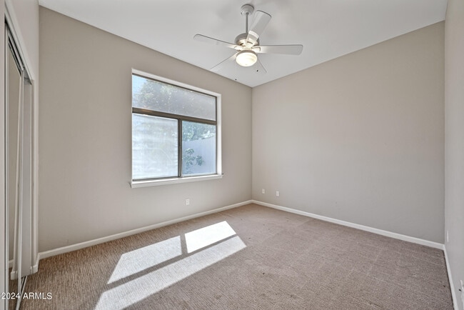Building Photo - 6057 E Campo Bello Dr