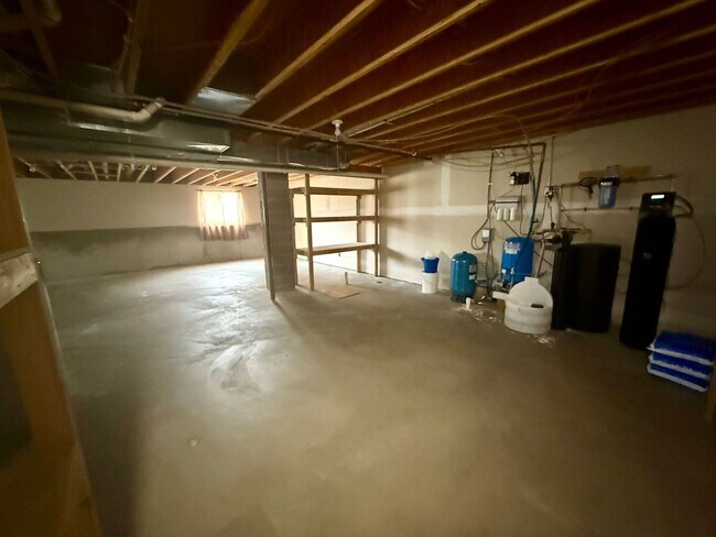 Building Photo - 149913-149913 Wineberry Ln