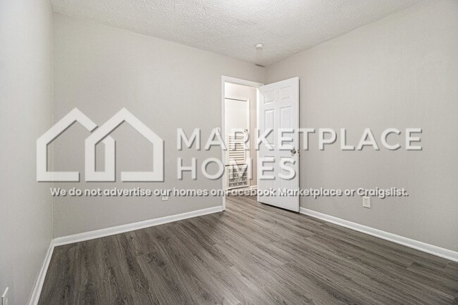 Building Photo - 8928 Wesley Pl