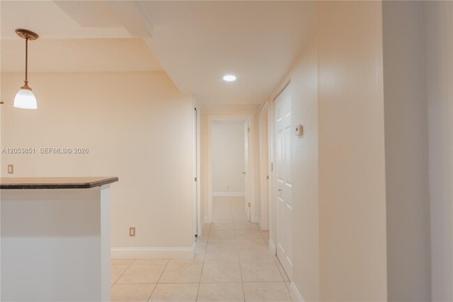 Building Photo - 2700 Coral Springs Dr
