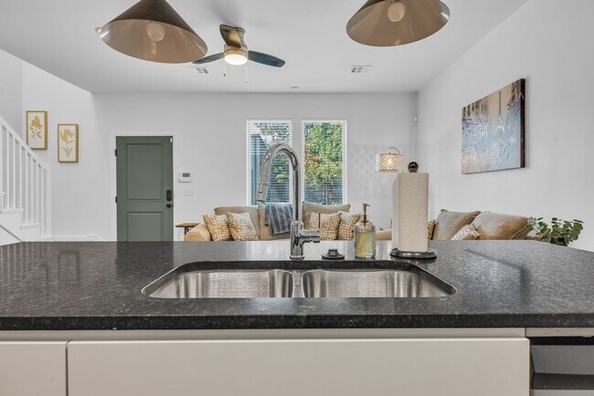 Building Photo - P.57 Kode Properties, LLC 1240-1242