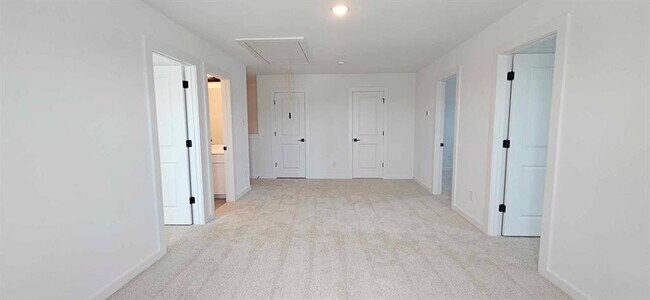 Building Photo - 8411 Bay Rdg Cir