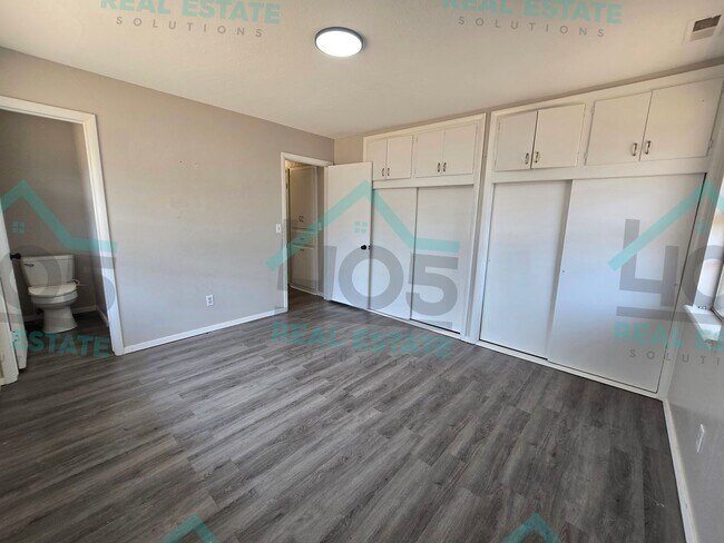 Building Photo - MWC Rental 3 Bed