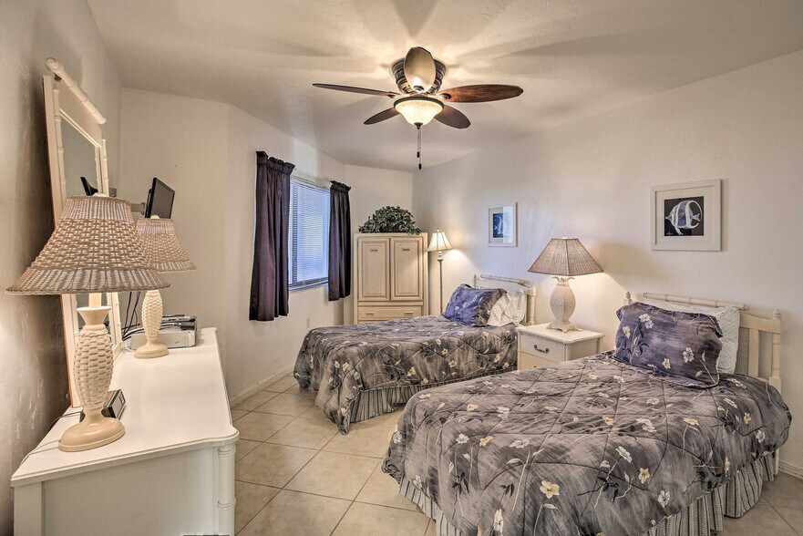 Building Photo - 7500 Estero Blvd